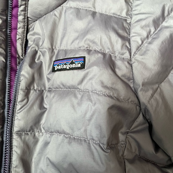 Purple Patagonia down jacket girls large or womens XS - Picture 7 of 9